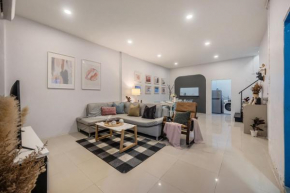 RB01 Chatuchak, Netflix, SpeedNet, Bts,mrt, 10Pax